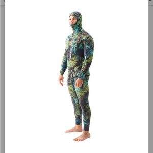 Riffe Two Piece Digi-Tek Diving/Spearfishimg Wetsuit
